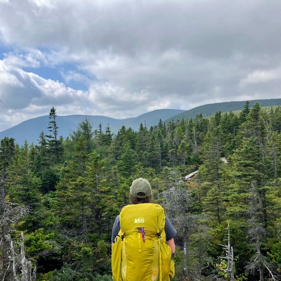 Meet your Posher, Alexandra - Picture 1 of 1